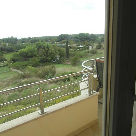 Bentley - Sea-View - 2 Bedroom Apartment Premantura Esterno foto