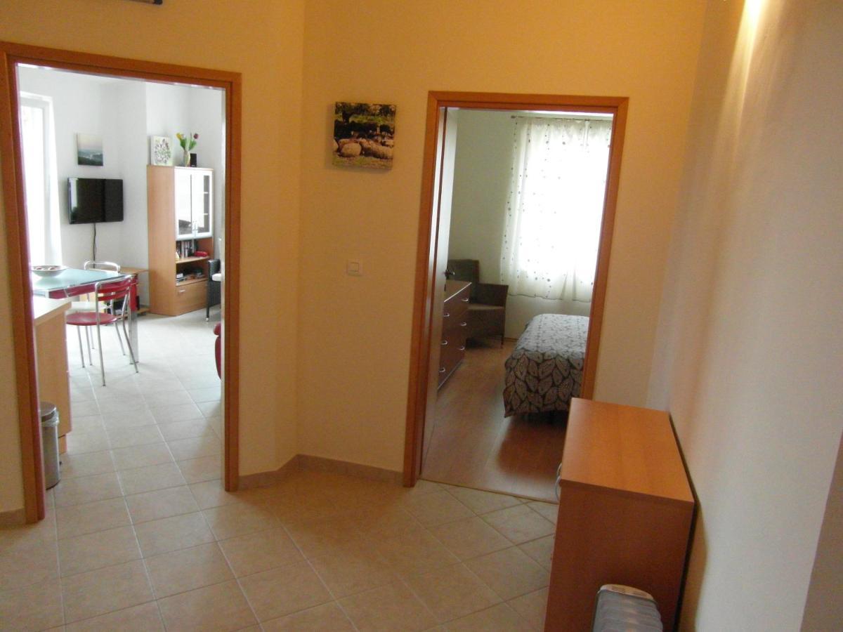 Bentley - Sea-View - 2 Bedroom Apartment Premantura Esterno foto