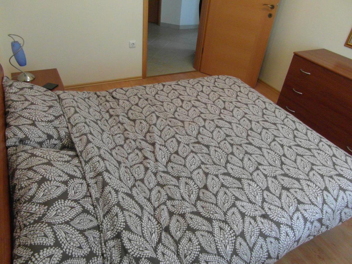 Bentley - Sea-View - 2 Bedroom Apartment Premantura Esterno foto