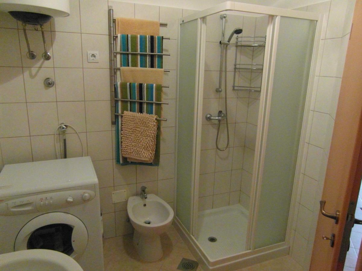 Bentley - Sea-View - 2 Bedroom Apartment Premantura Esterno foto