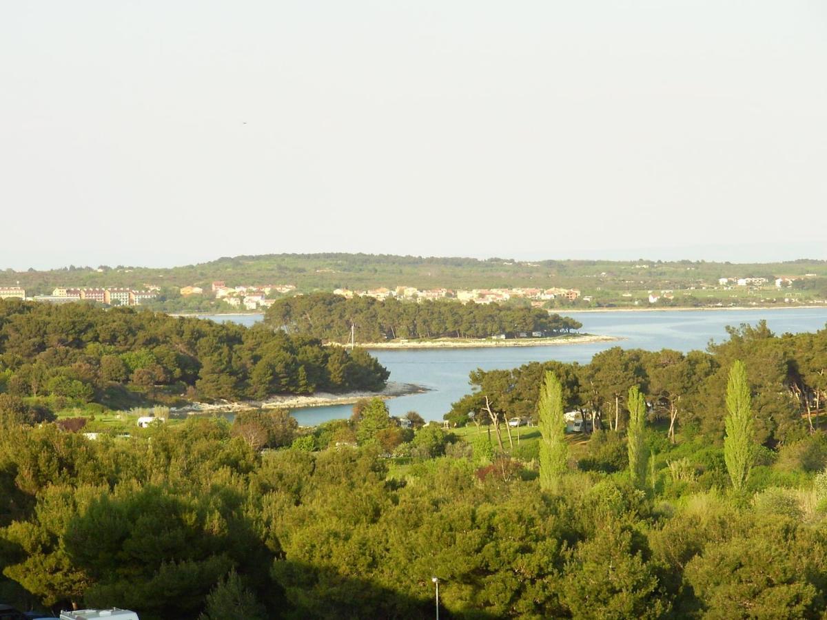 Bentley - Sea-View - 2 Bedroom Apartment Premantura Esterno foto