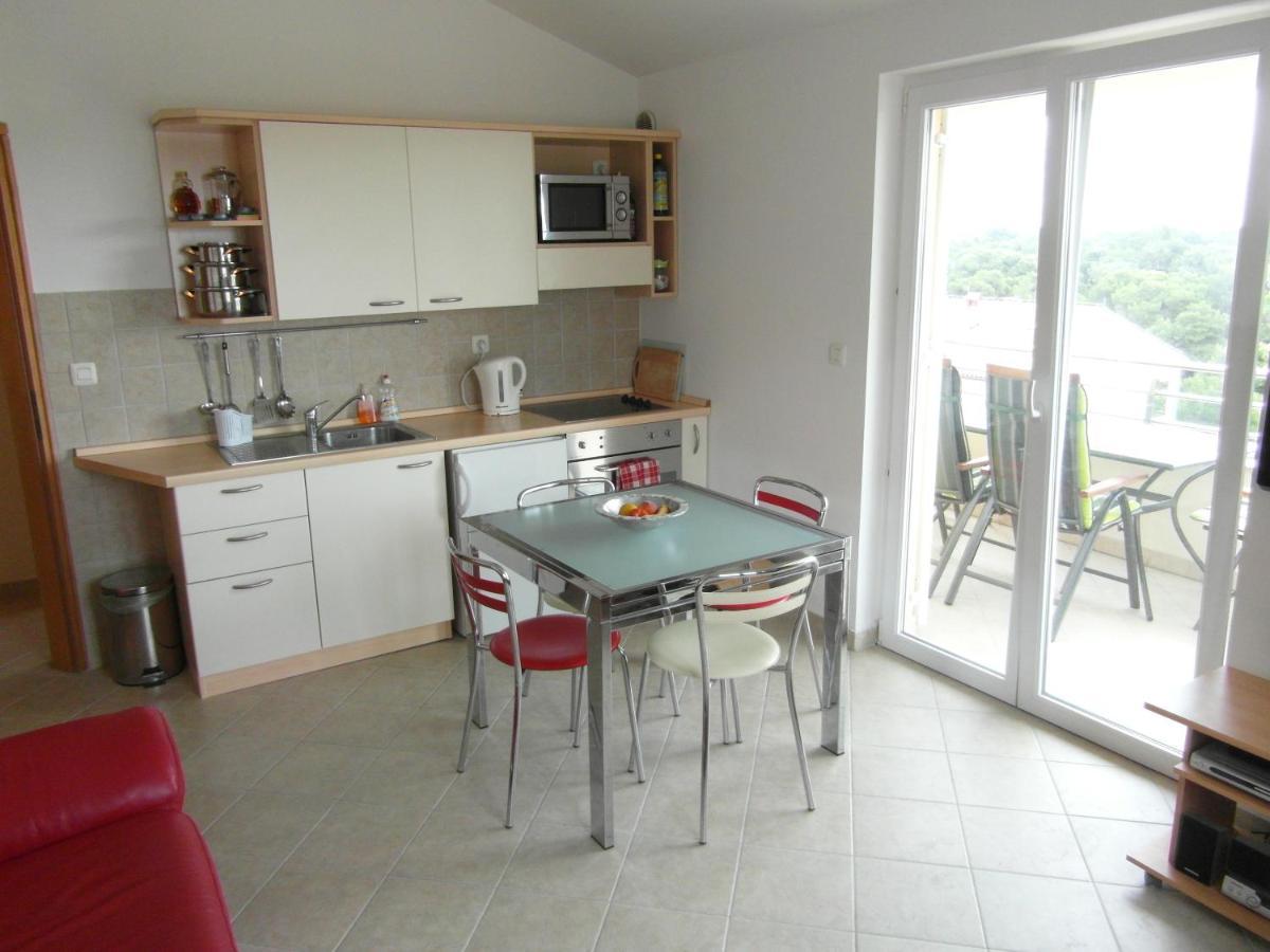 Bentley - Sea-View - 2 Bedroom Apartment Premantura Esterno foto
