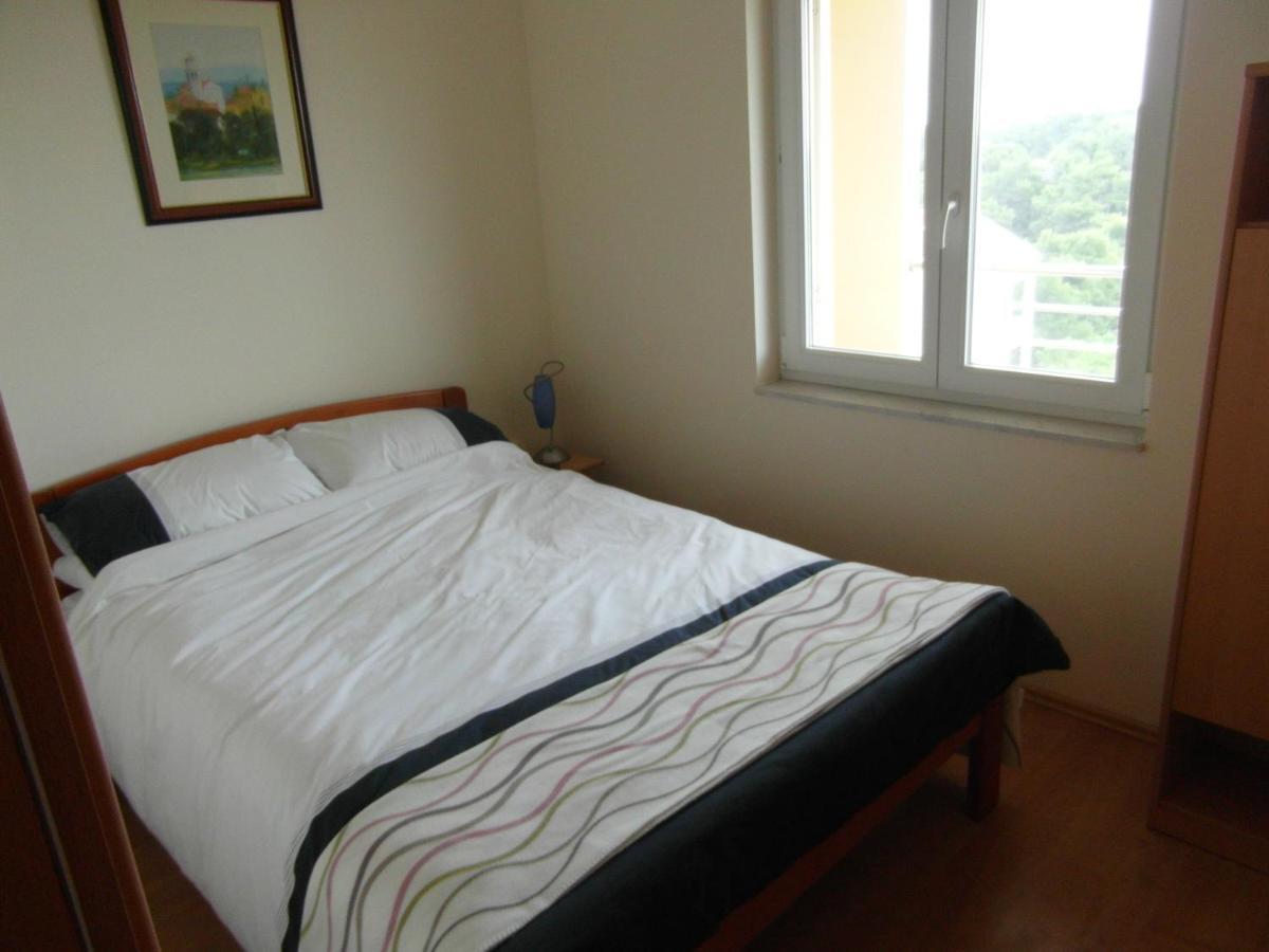 Bentley - Sea-View - 2 Bedroom Apartment Premantura Esterno foto