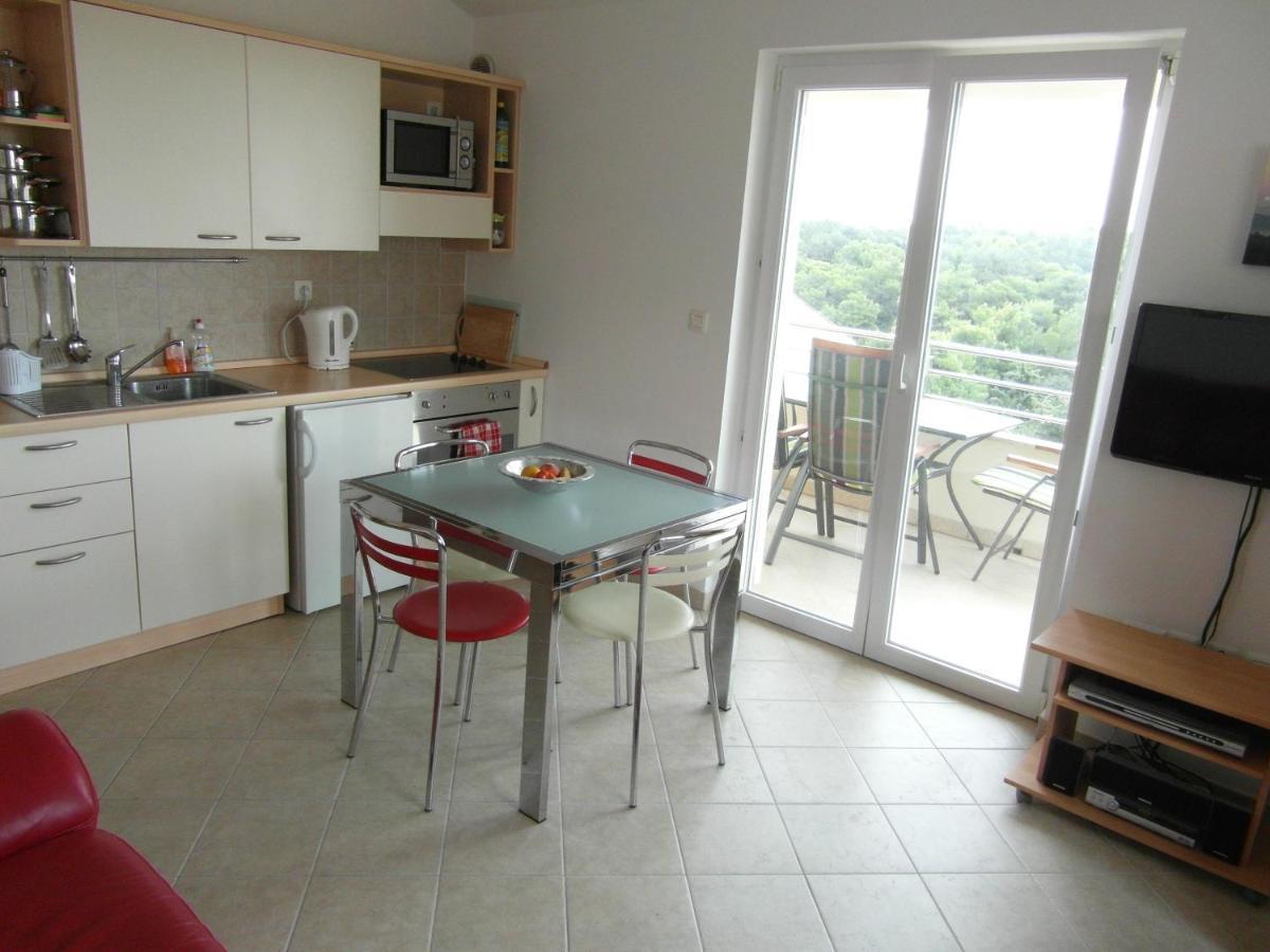 Bentley - Sea-View - 2 Bedroom Apartment Premantura Esterno foto